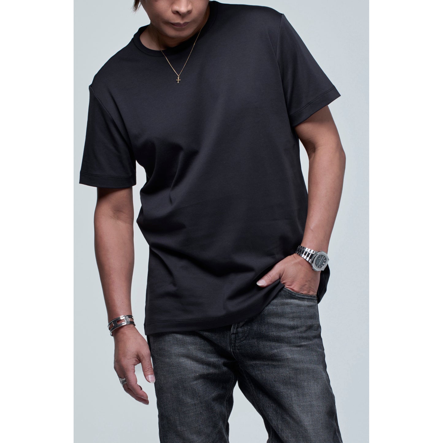 THE 9 CLOSET S Tailored T-Shirts(BLACK)