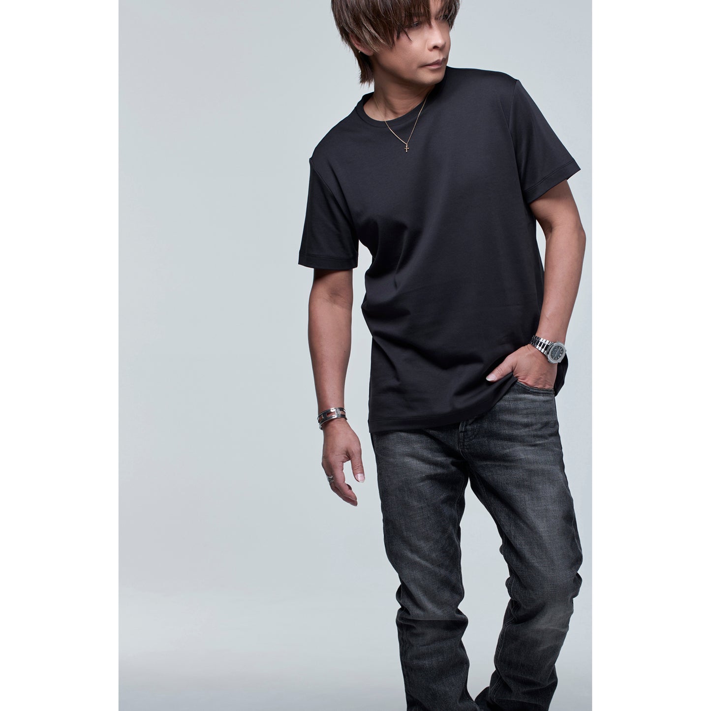THE 9 CLOSET S Tailored T-Shirts(BLACK)