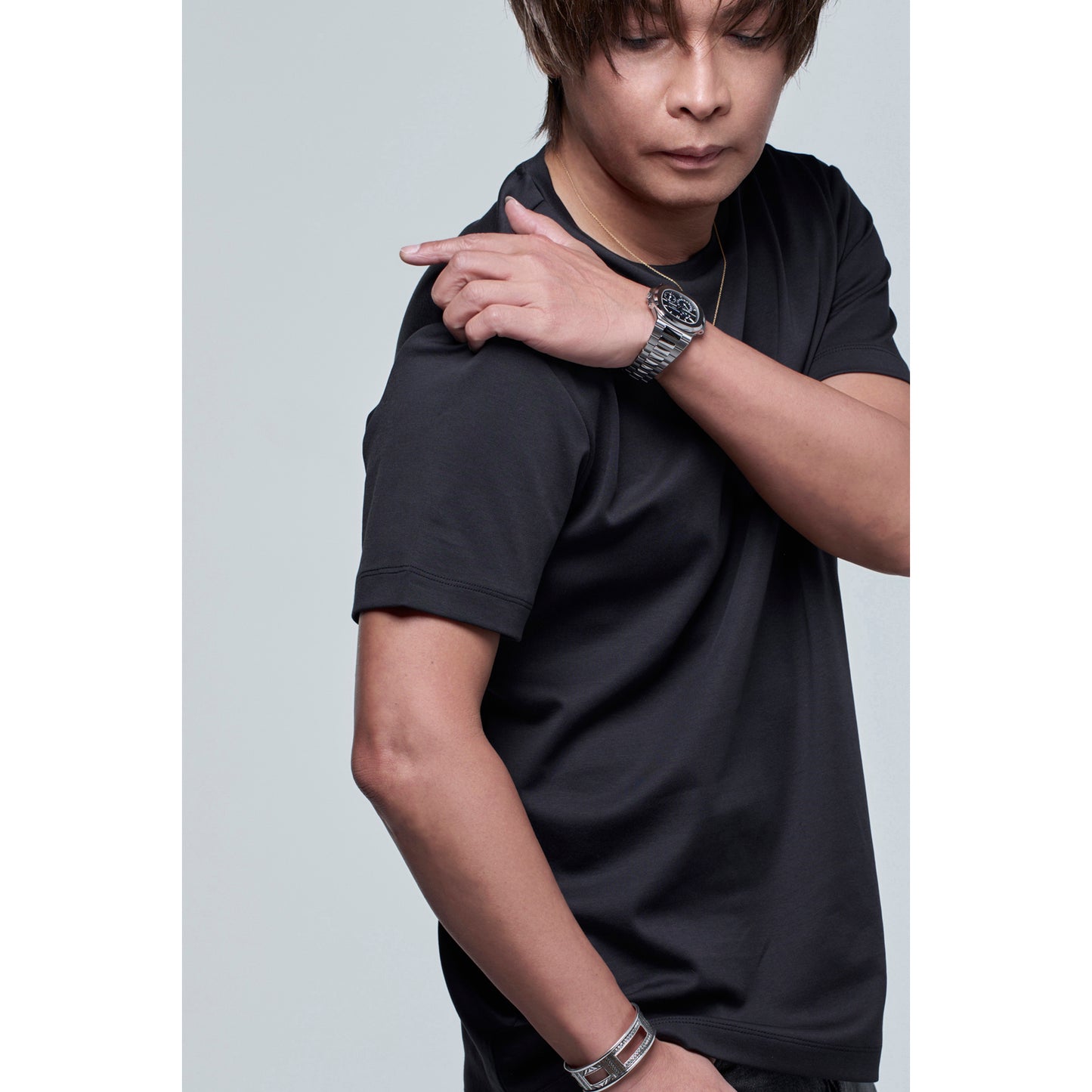 THE 9 CLOSET S Tailored T-Shirts(BLACK)