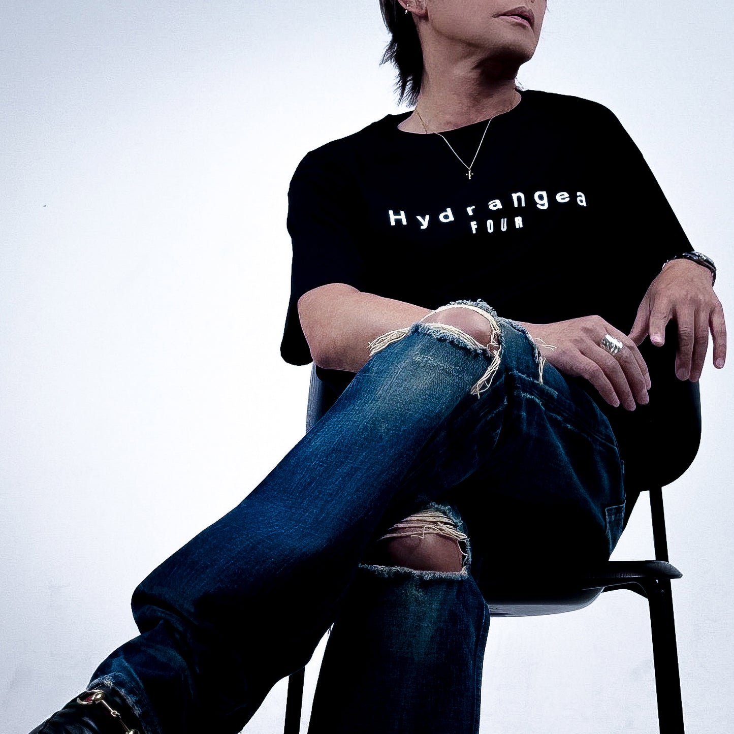 【受注終了】Four Hydrangea Logo T-Shirts BLACK