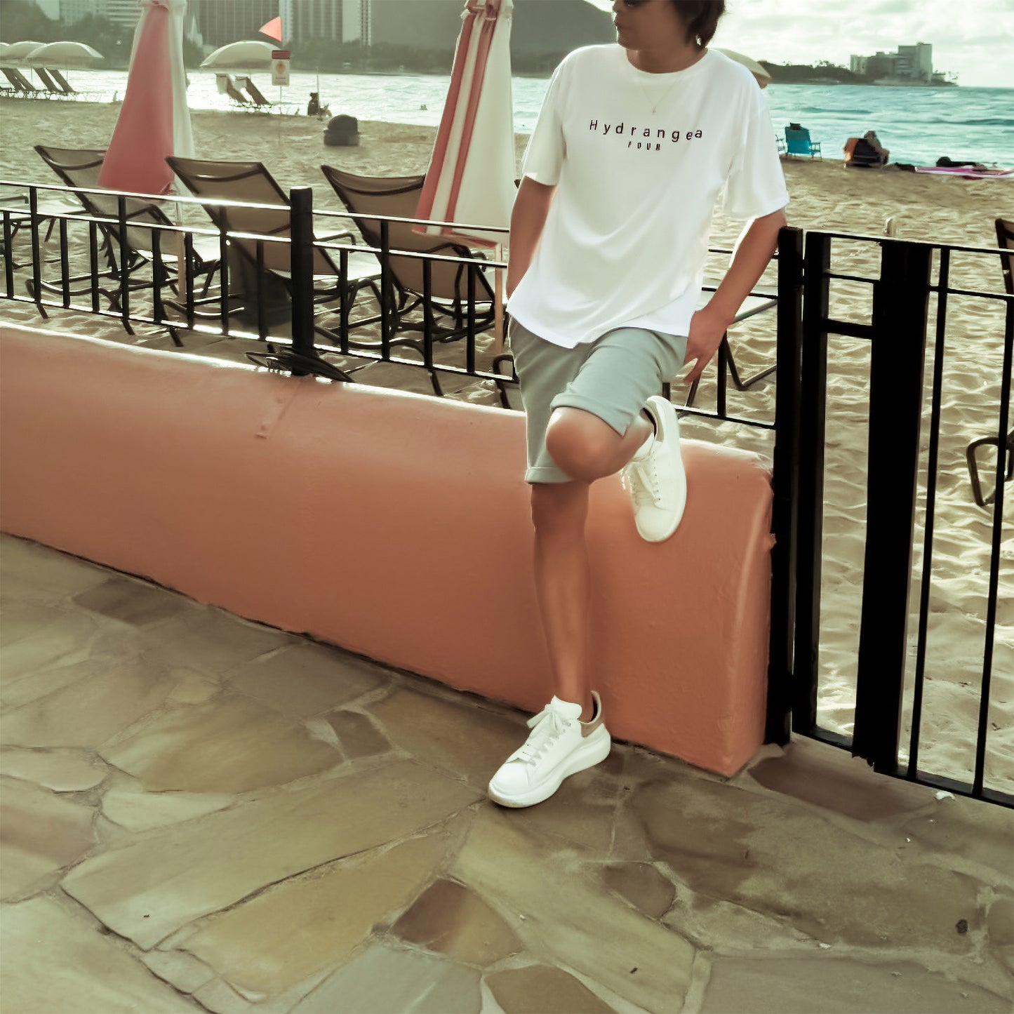 【受注終了】Four Hydrangea Logo T-Shirts WHITE
